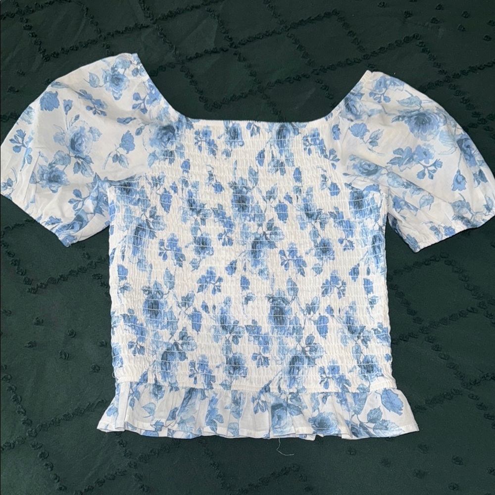 Art Class Blue and White Puff Sleeve Ruffled Blouse